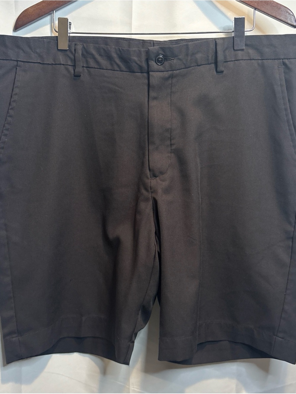 Greg Norman Collection Men's Black Flat-Front Shorts